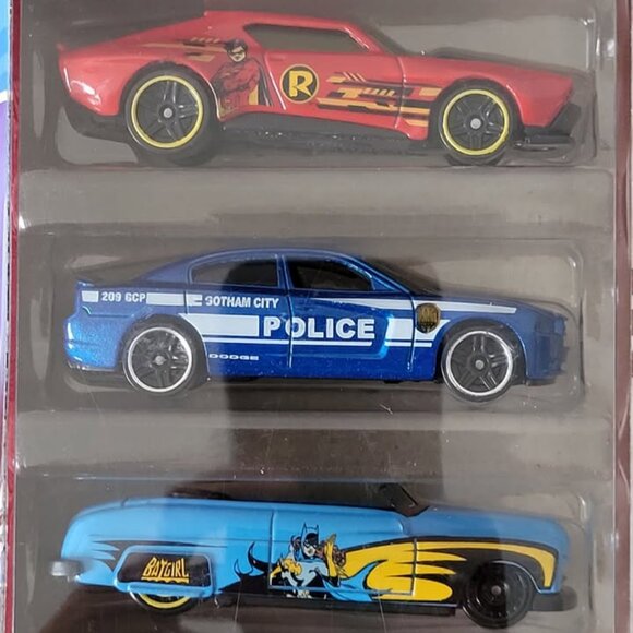 2022 HOT WHEELS, BATMAN COLLECTION, MINT IN THE PACKAGE!!! - Picture 2 of 4